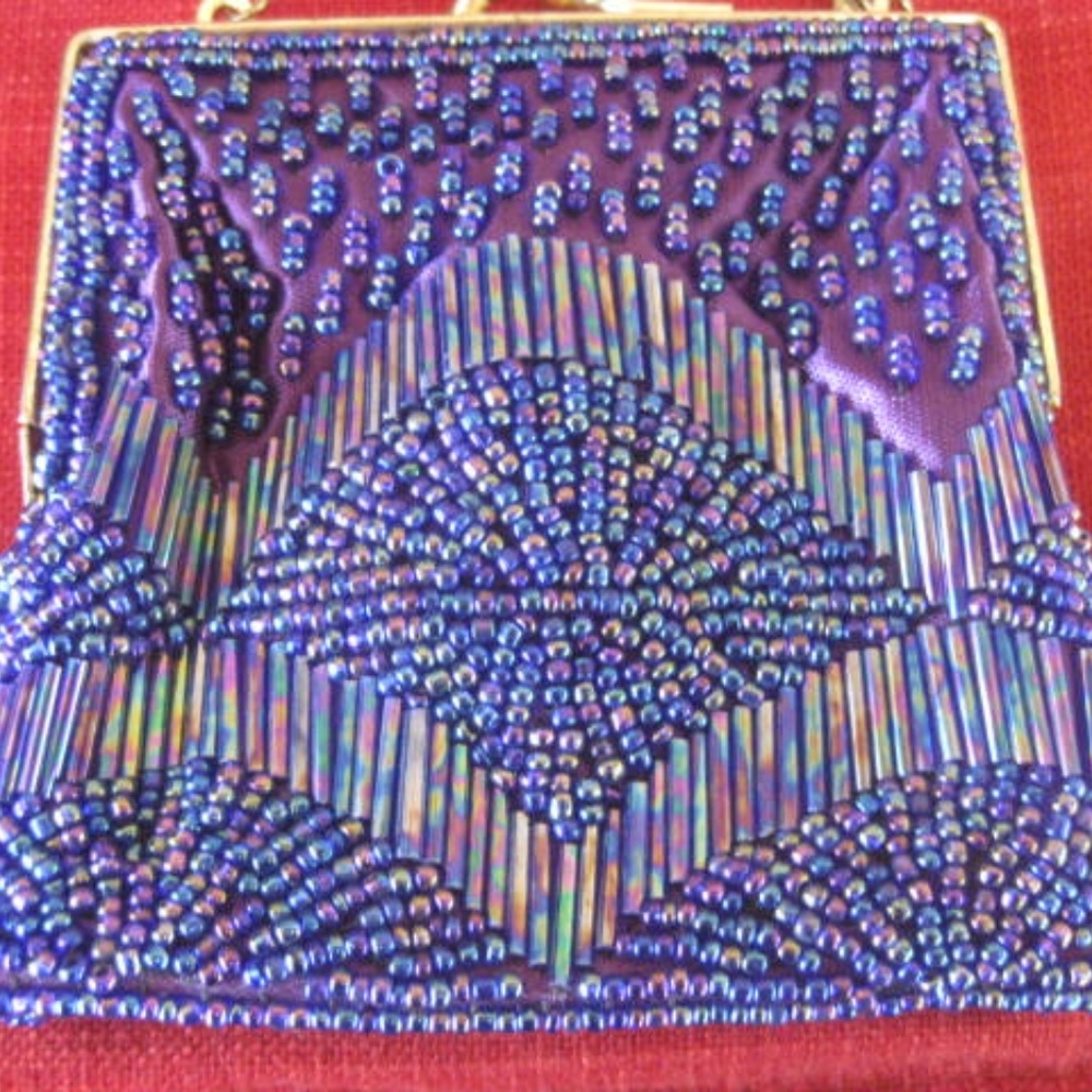 BEAUTIFUL TWO TONED HAND BEADED PURPLE BAG